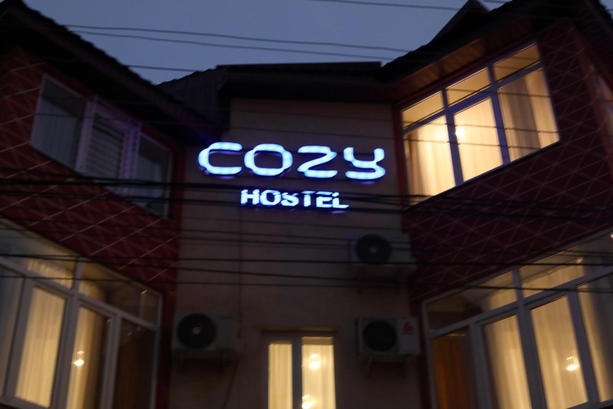 Cozy Hostel 비슈케크 외부 사진